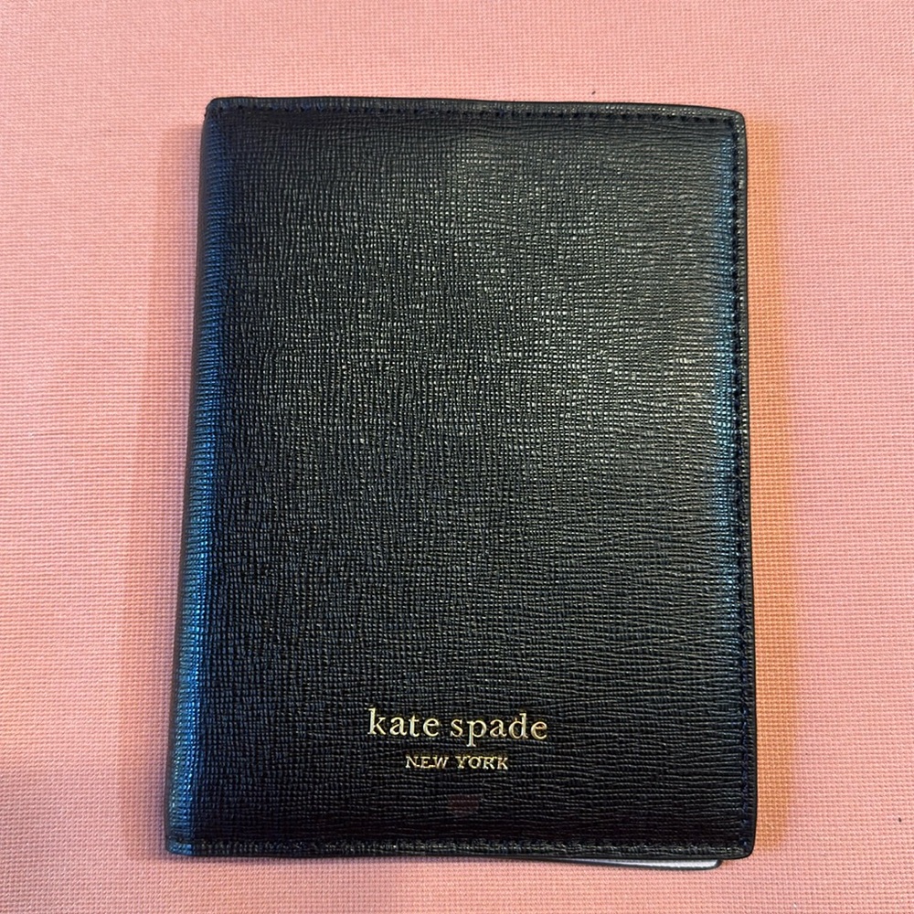 New KATE SPADE Leather Passport Holder. Metal Gold Logo. Black/Pink Interior.